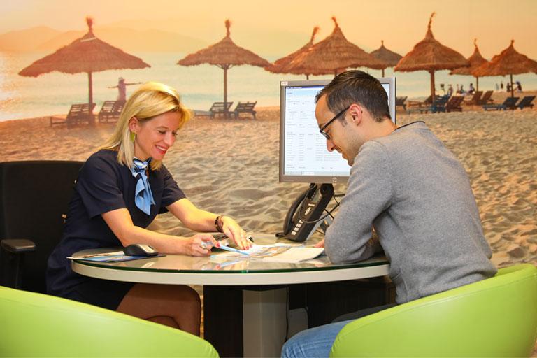 Teaser image for Les TUI shops proposent une solution aux vacanciers Thomas Cook